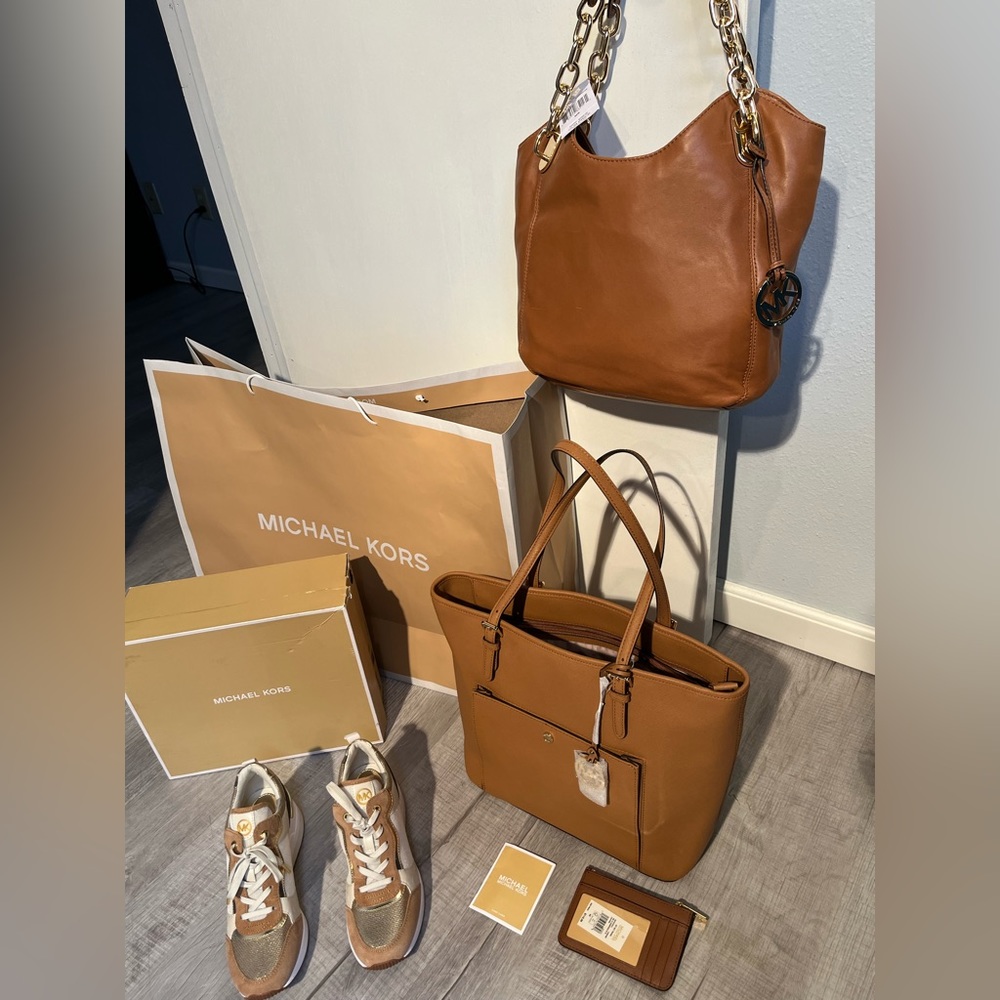 Michael Kors BUNDLE!